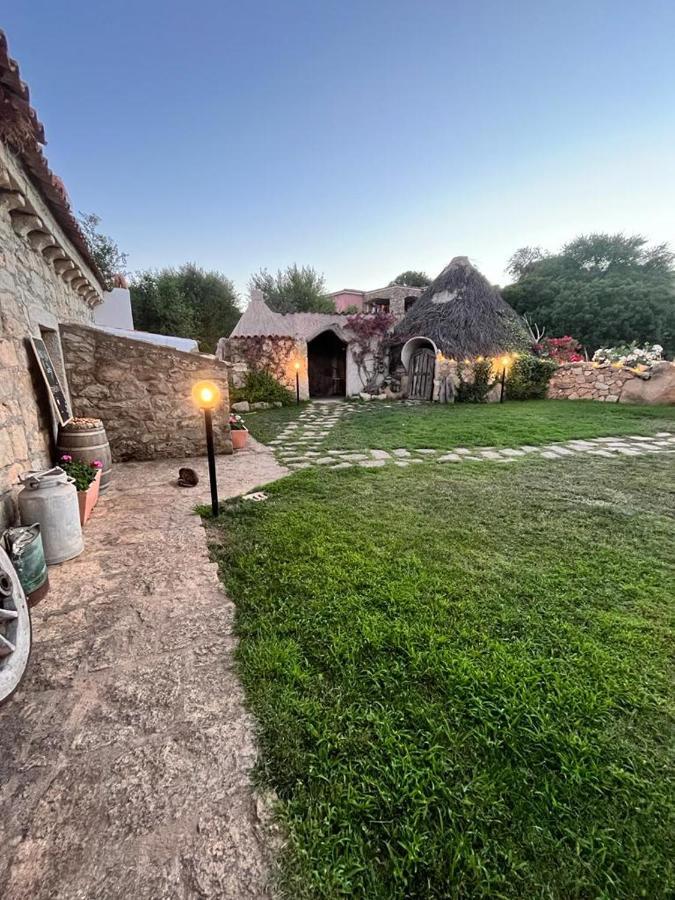 Вилла Cantina&Agriturismo Canu Луогозанто Экстерьер фото